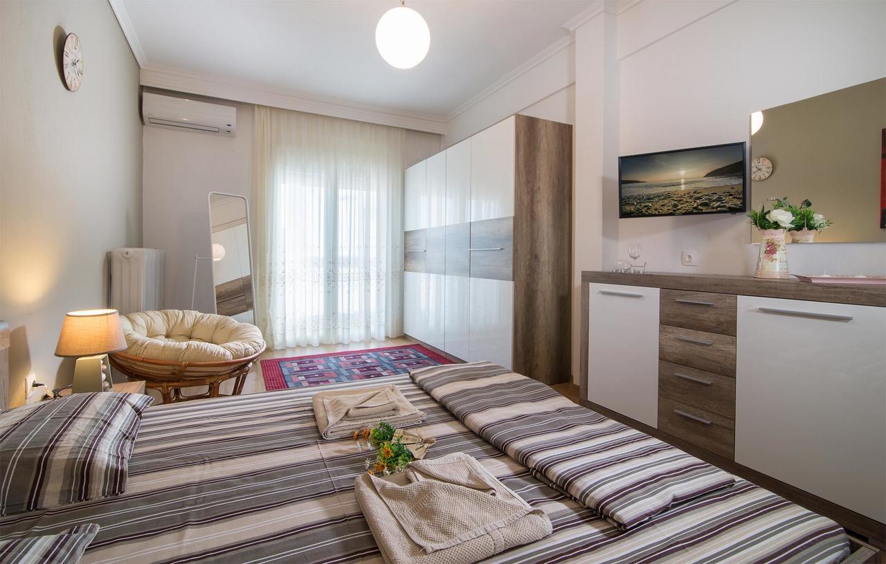 Michalis Apartments Polýgyros Exterior foto