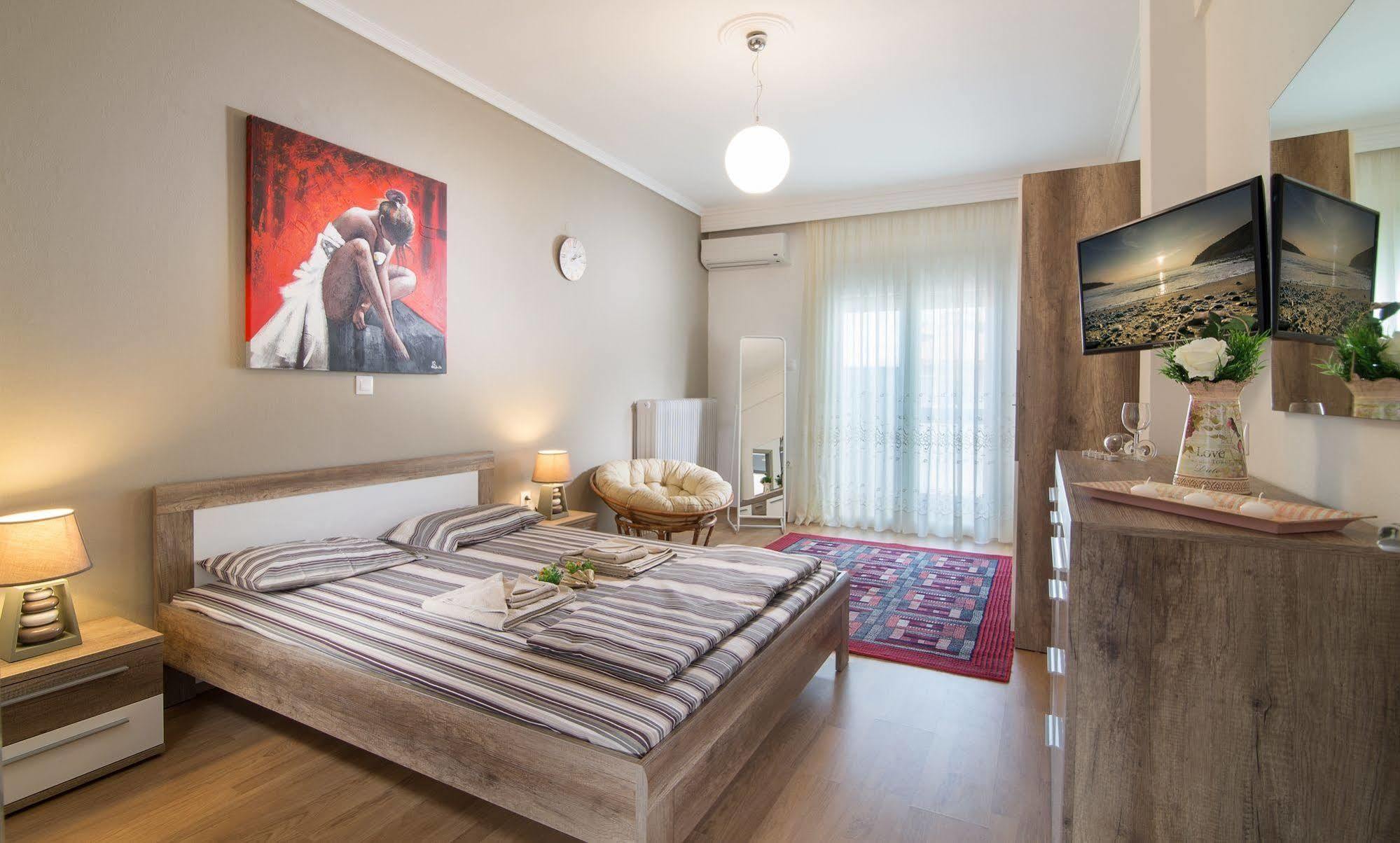 Michalis Apartments Polýgyros Exterior foto